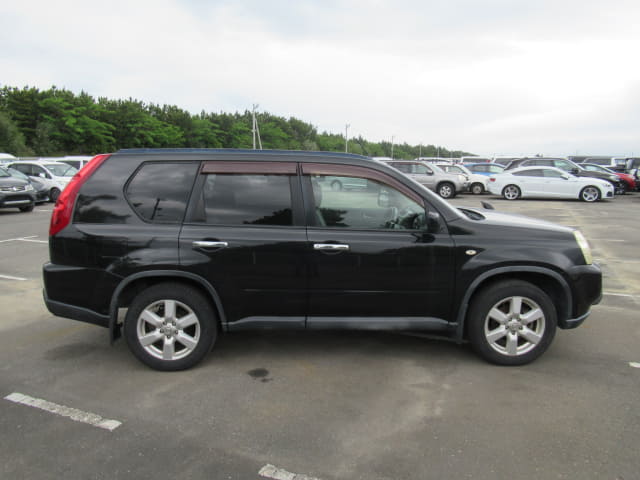 NISSAN X-Trail thumbnail 6