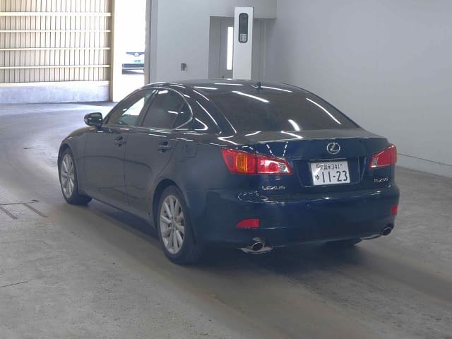 LEXUS IS thumbnail 5