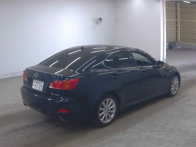 LEXUS IS thumbnail 2