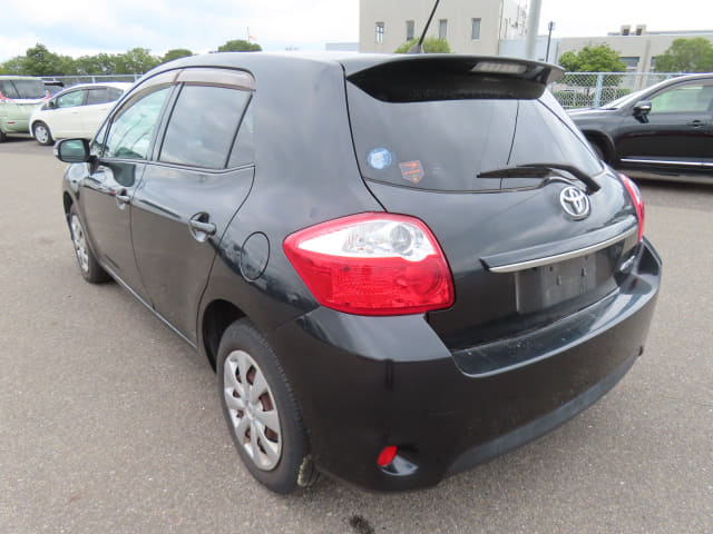 TOYOTA Auris thumbnail 3
