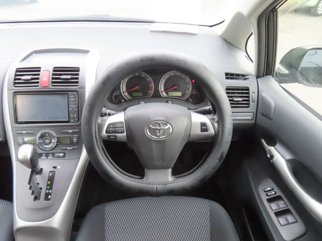 TOYOTA Auris thumbnail 32