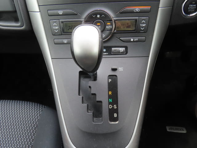 TOYOTA Auris thumbnail 42