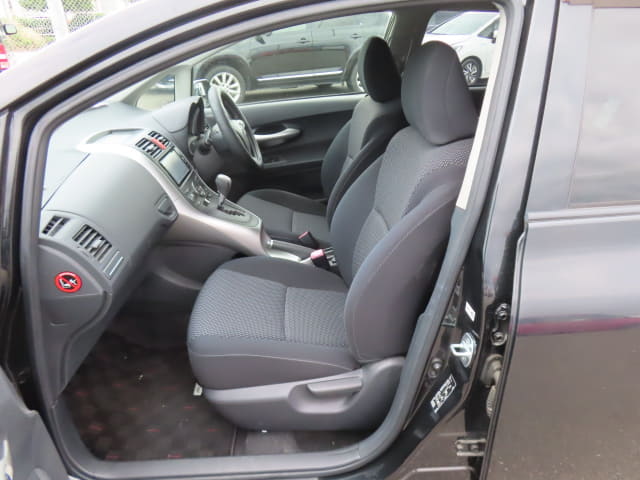TOYOTA Auris thumbnail 26