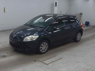2011 TOYOTA Auris