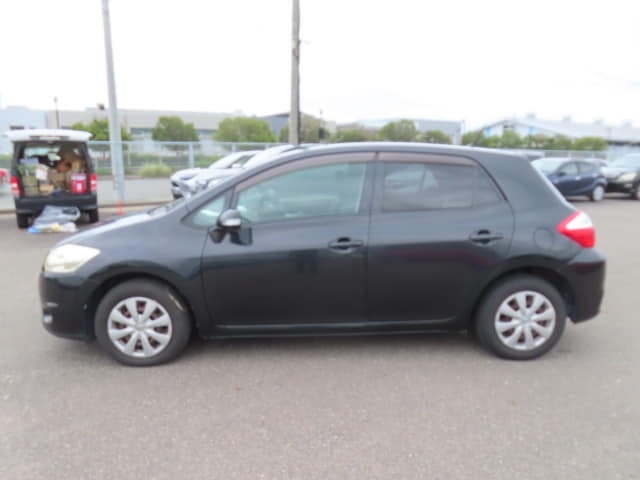 TOYOTA Auris thumbnail 2