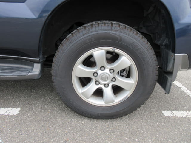 TOYOTA Land Cruiser Prado thumbnail 10