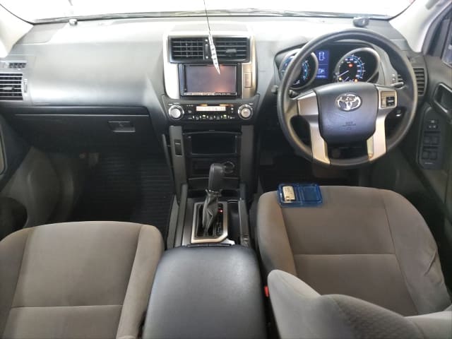 TOYOTA Land Cruiser Prado thumbnail 4
