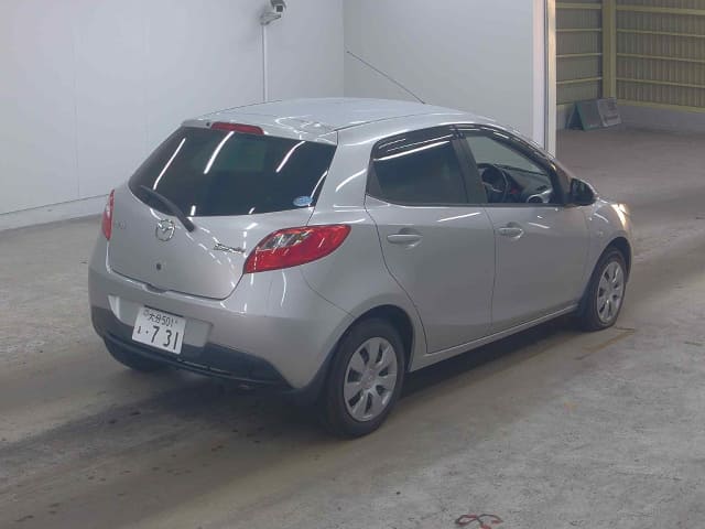 MAZDA Demio thumbnail 2