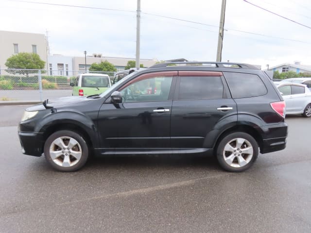 SUBARU Forester thumbnail 2