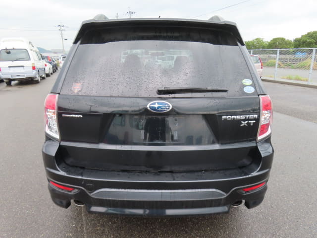 SUBARU Forester thumbnail 4