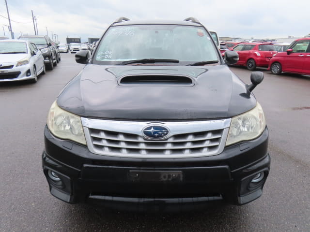 SUBARU Forester thumbnail 8