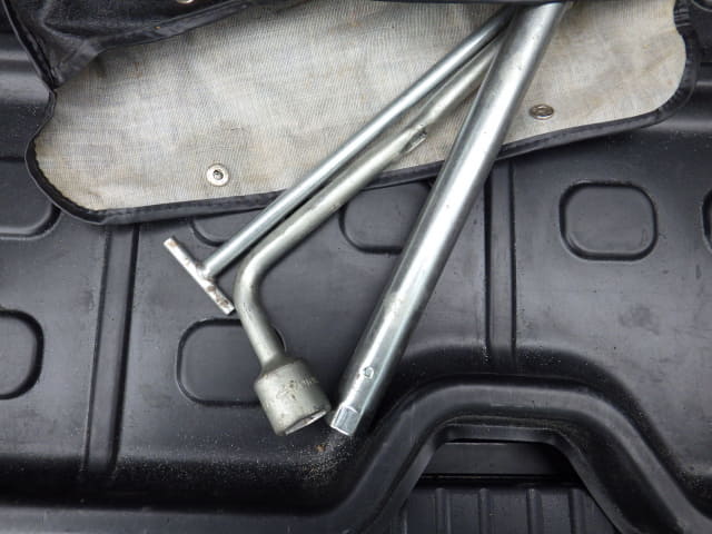 TOYOTA RAV4 thumbnail 31