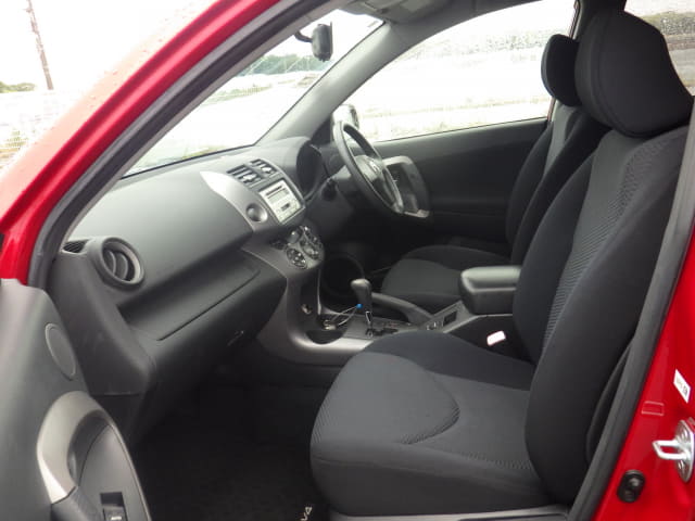 TOYOTA RAV4 thumbnail 26