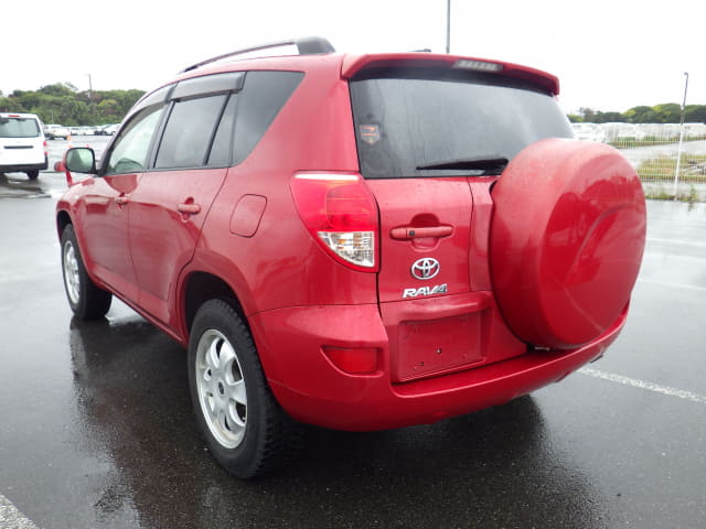 TOYOTA RAV4 thumbnail 3