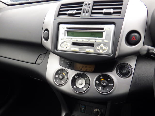 TOYOTA RAV4 thumbnail 36