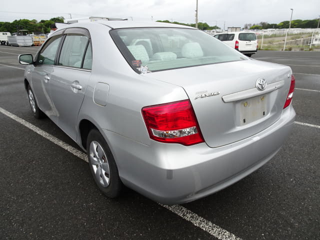 TOYOTA Corolla Axio thumbnail 3
