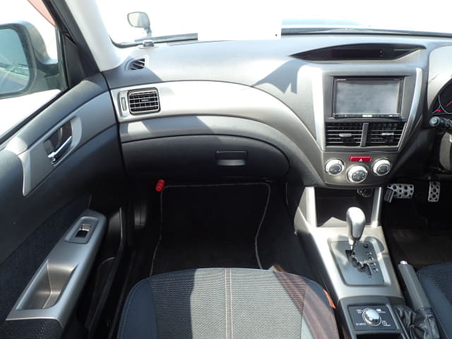SUBARU Forester thumbnail 33