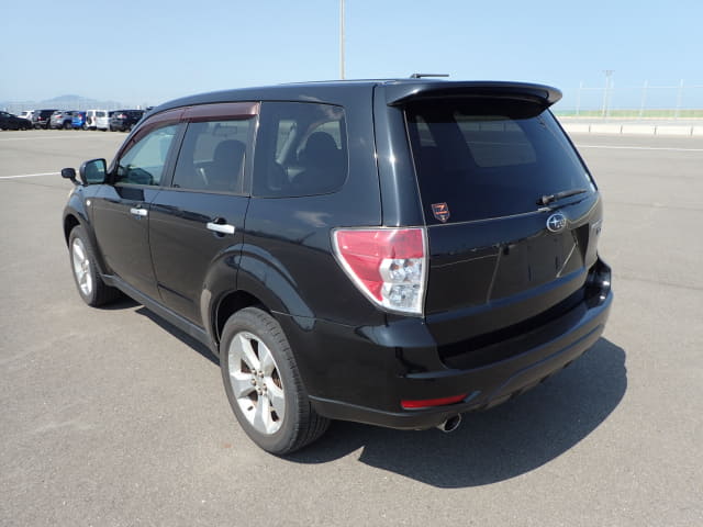 SUBARU Forester thumbnail 3