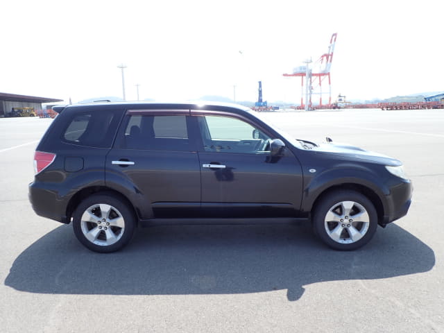 SUBARU Forester thumbnail 6