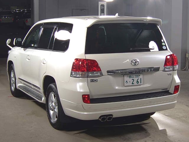 TOYOTA Land Cruiser thumbnail 3