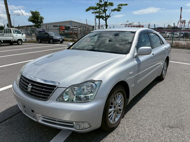 2005 TOYOTA Crown