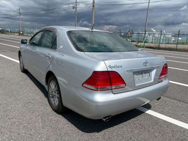 TOYOTA Crown thumbnail 3