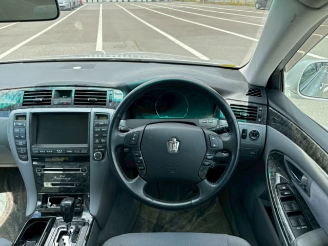 TOYOTA Crown thumbnail 32
