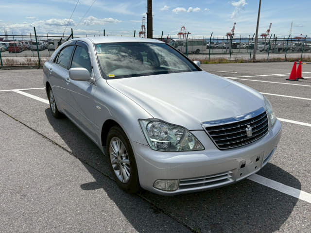 TOYOTA Crown thumbnail 7