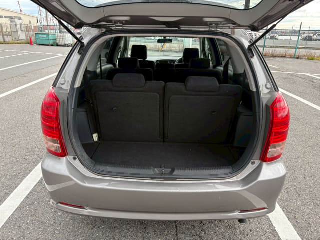 TOYOTA Wish thumbnail 29