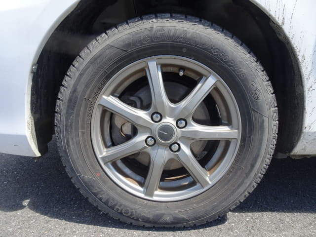 TOYOTA Corolla Axio thumbnail 9