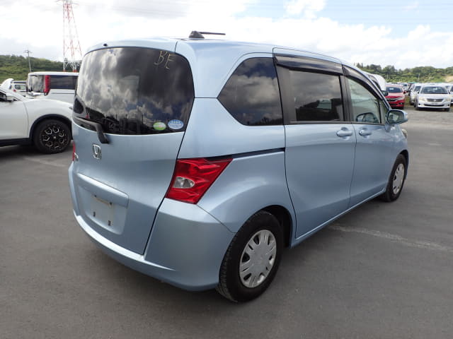 HONDA Freed thumbnail 5