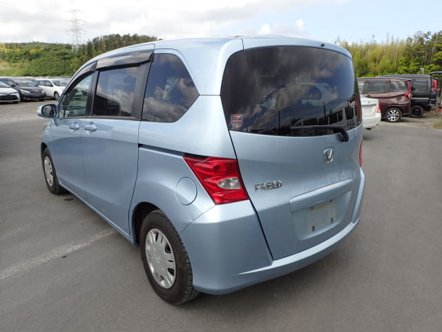HONDA Freed thumbnail 3