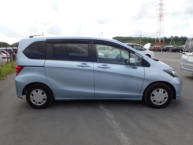 HONDA Freed thumbnail 6