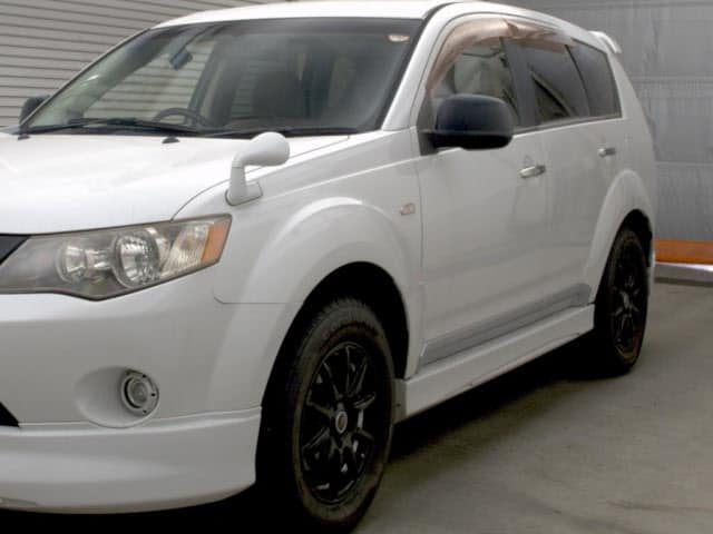 MITSUBISHI Outlander thumbnail 4