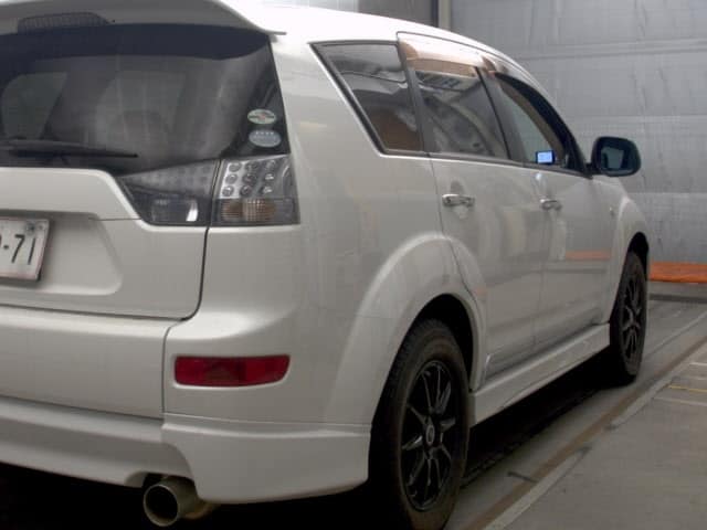 MITSUBISHI Outlander thumbnail 5