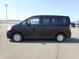 2007 TOYOTA Noah