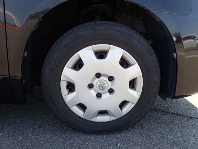 TOYOTA Noah thumbnail 12