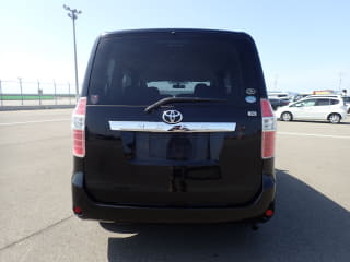 2007 TOYOTA Noah