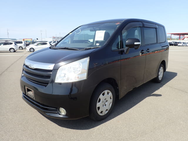 2007 TOYOTA Noah