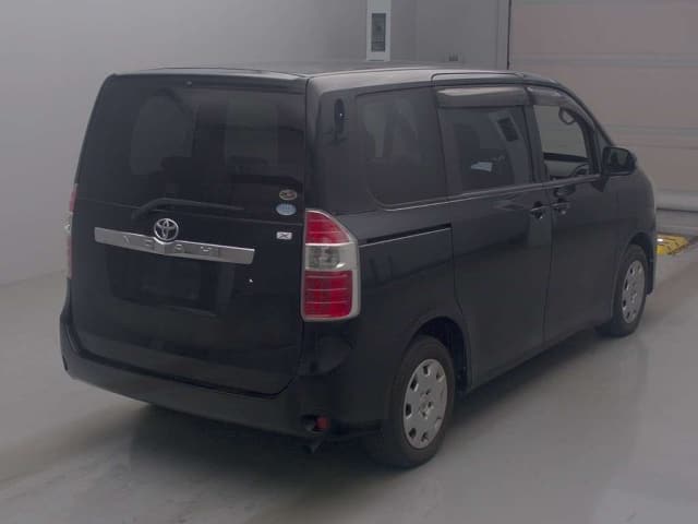 TOYOTA Noah thumbnail 48