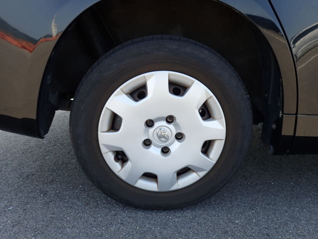 TOYOTA Noah thumbnail 11