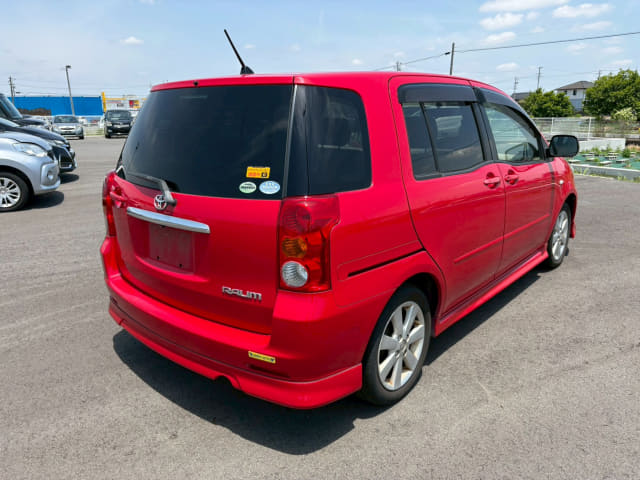 TOYOTA Raum thumbnail 5