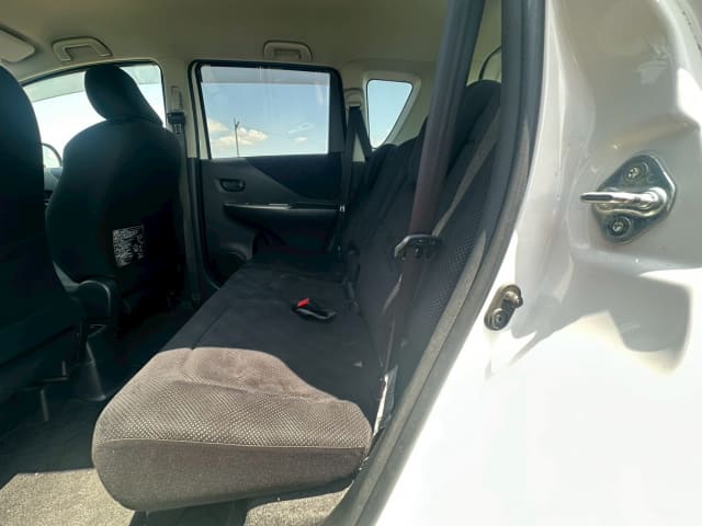 TOYOTA Ractis thumbnail 27