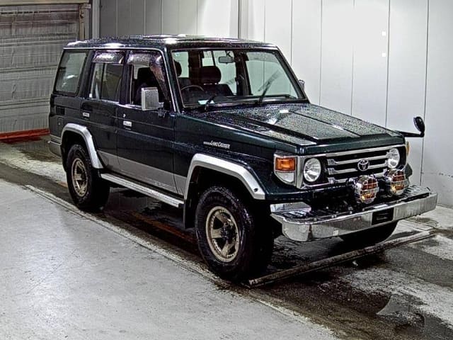 TOYOTA Land Cruiser thumbnail 4
