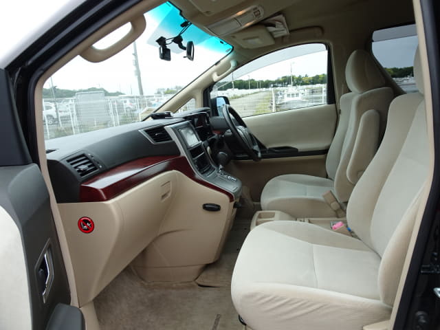 TOYOTA Alphard thumbnail 26