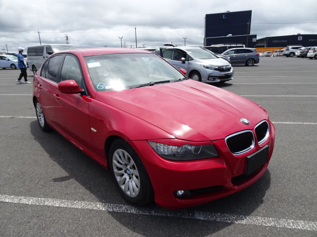 BMW 3 Series thumbnail 7