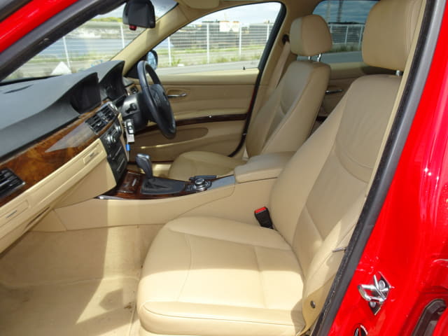 BMW 3 Series thumbnail 26
