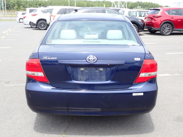 TOYOTA Corolla Axio thumbnail 4