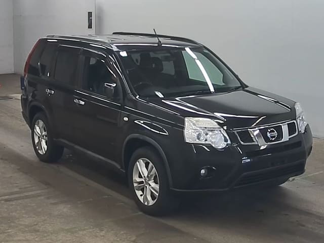 NISSAN X-Trail thumbnail 4