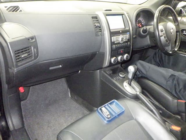 NISSAN X-Trail thumbnail 3